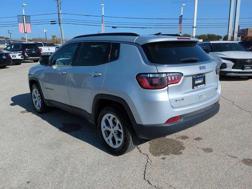 2024 Jeep Compass Latitude