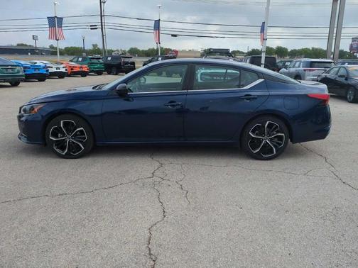Deep Blue Pearl 2024 Nissan Altima 2.5 SR