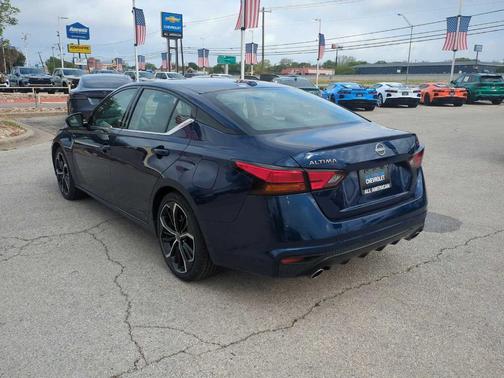 Deep Blue Pearl 2024 Nissan Altima 2.5 SR