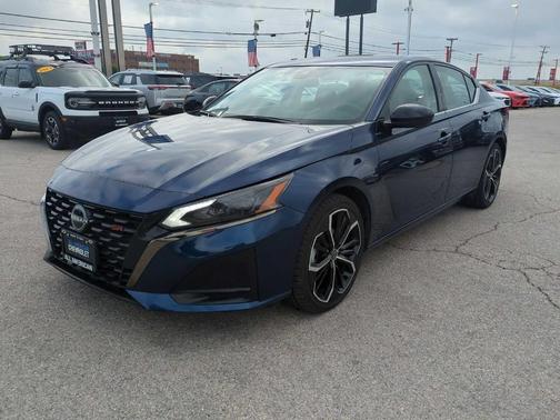 Deep Blue Pearl 2024 Nissan Altima 2.5 SR