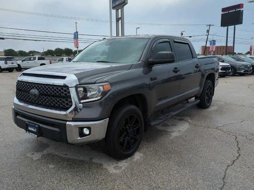 Magnetic Gray Metallic 2018 Toyota Tundra SR5