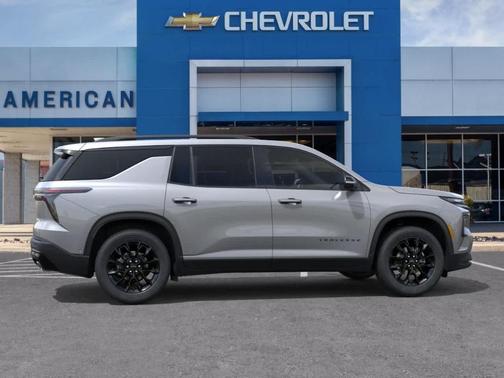 Sterling Gray Metallic 2026 Chevrolet Traverse LT