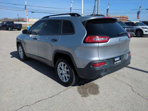 2017 Jeep Cherokee Sport