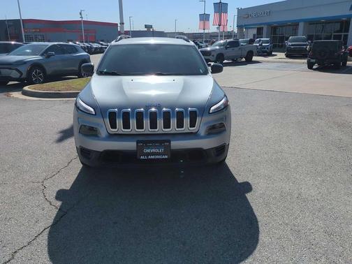 2017 Jeep Cherokee Sport