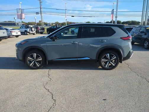 2021 Nissan Rogue Platinum