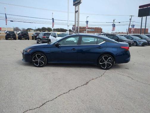 2024 Nissan Altima 2.5 SR