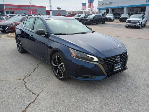 2024 Nissan Altima 2.5 SR