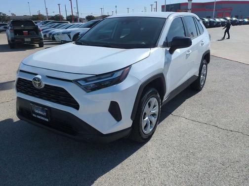 2024 Toyota RAV4 LE