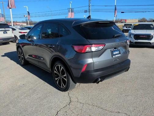 2022 Ford Escape SE