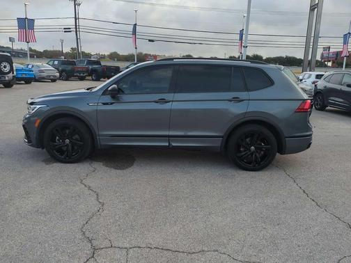 2023 Volkswagen Tiguan 2.0T SE R-Line Black