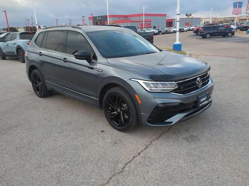 2023 Volkswagen Tiguan 2.0T SE R-Line Black