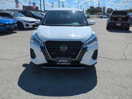 2023 Nissan Kicks SV