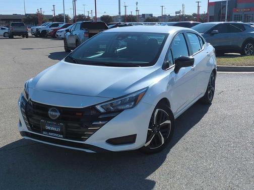 2024 Nissan Versa 1.6 SR