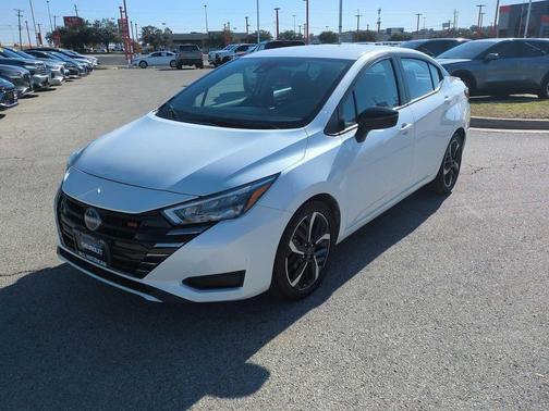 2024 Nissan Versa 1.6 SR