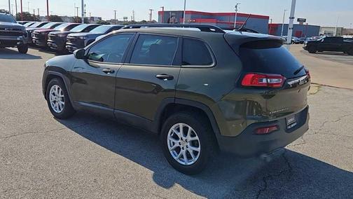 2016 Jeep Cherokee Sport