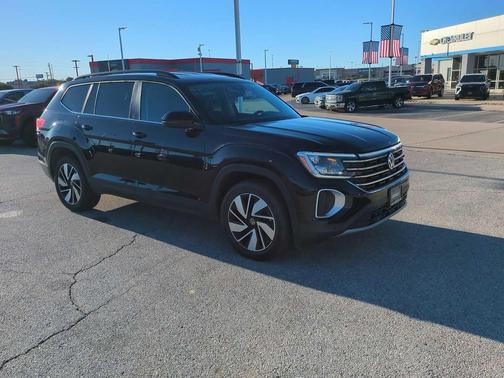 2024 Volkswagen Atlas 2.0T SE