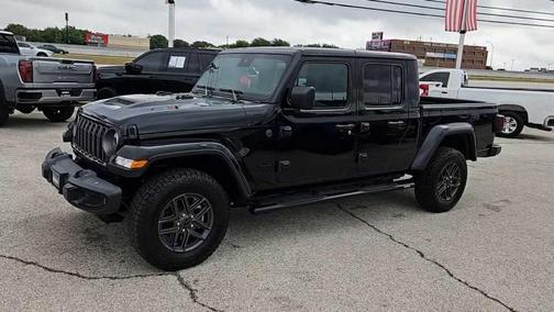 Black Clearcoat 2025 Jeep Gladiator Sport