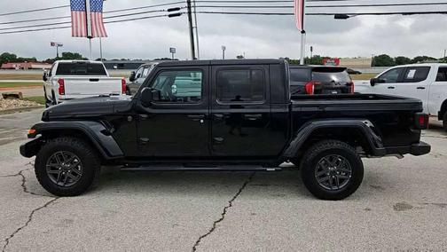 Black Clearcoat 2025 Jeep Gladiator Sport