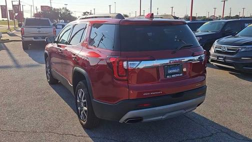 2023 GMC Acadia SLT