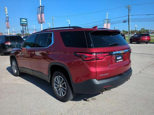 2023 Chevrolet Traverse LT Cloth