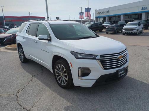2023 Chevrolet Traverse Premier