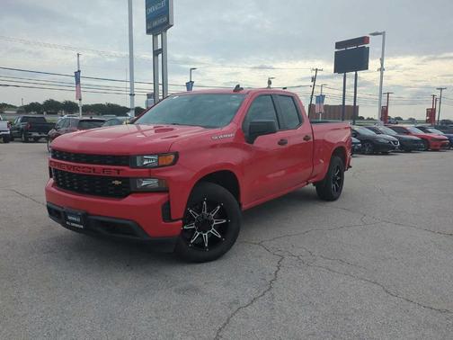 2020 Chevrolet Silverado 1500 Custom