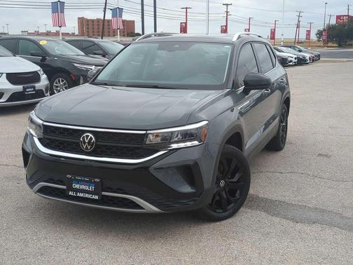 2024 Volkswagen Taos 1.5T SE