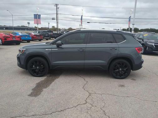 2024 Volkswagen Taos 1.5T SE