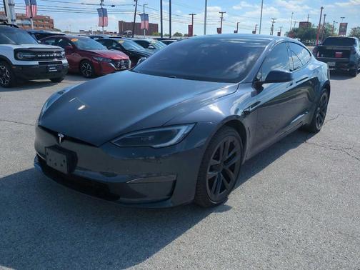 2022 Tesla Model S Base
