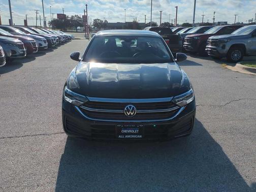 2024 Volkswagen Jetta 1.5T SE