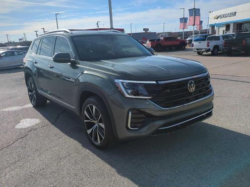 2026 Volkswagen Atlas 2.0T SEL Premium R-Line