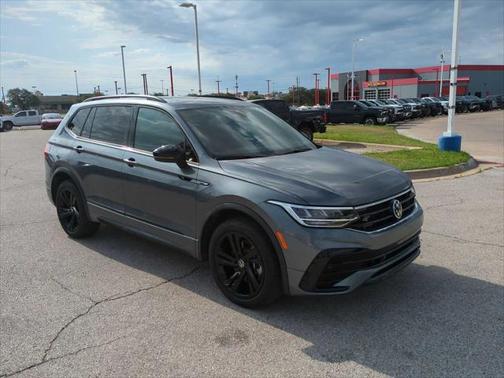 2023 Volkswagen Tiguan 2.0T SE R-Line Black