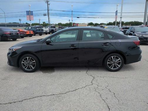 Aurora Black 2023 Kia Forte LXS