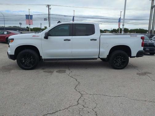 Summit White 2024 Chevrolet Silverado 1500 Custom Trail Boss