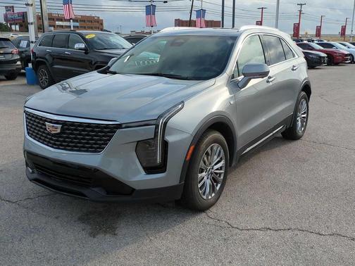 2025 Cadillac XT4 Premium Luxury