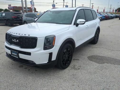 Glacial White Pearl 2022 Kia Telluride SX