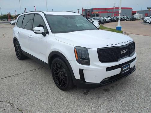 Glacial White Pearl 2022 Kia Telluride SX