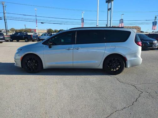 2024 Chrysler Pacifica Limited