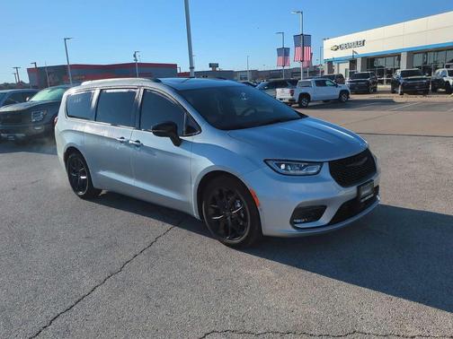 2024 Chrysler Pacifica Limited