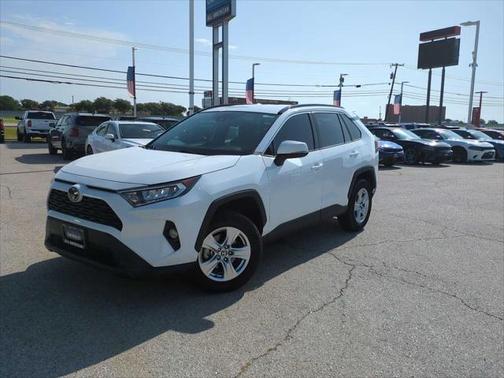 2021 Toyota RAV4 XLE