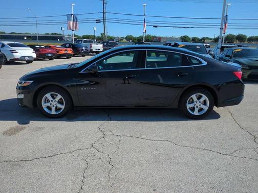 Mosaic Black Metallic 2024 Chevrolet Malibu LT