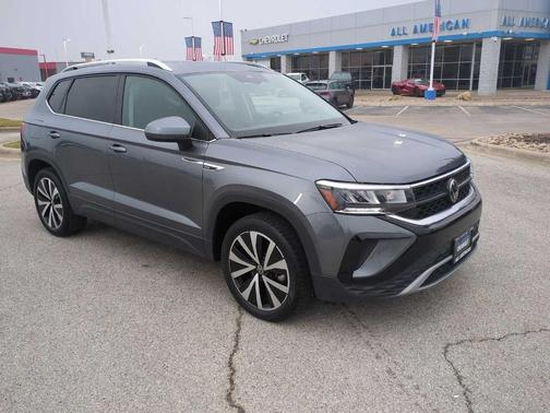 2024 Volkswagen Taos 1.5T SE