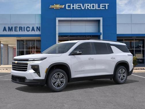 White 2026 Chevrolet Traverse LT