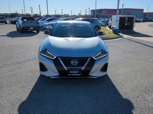 2023 Nissan Maxima SV