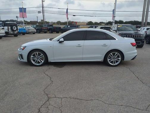 2022 Audi A4 45 S line Premium Plus