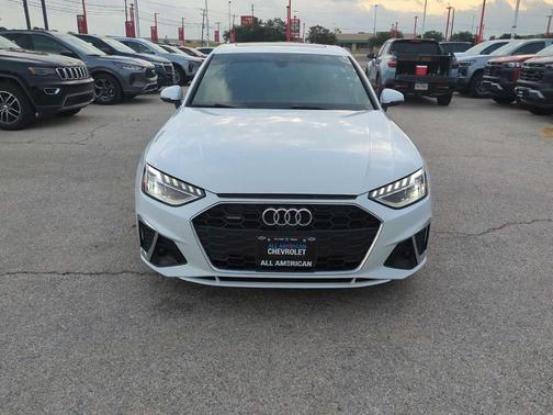2022 Audi A4 45 S line Premium Plus