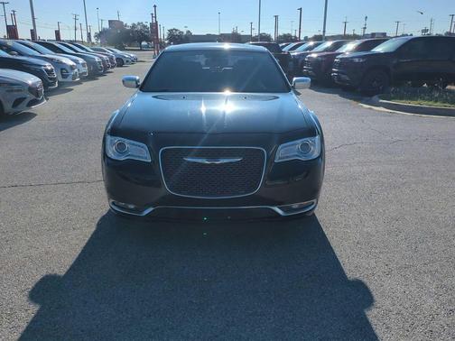 2015 Chrysler 300C Platinum
