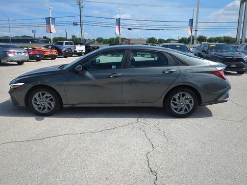 Amazon Gray 2024 Hyundai ELANTRA SEL