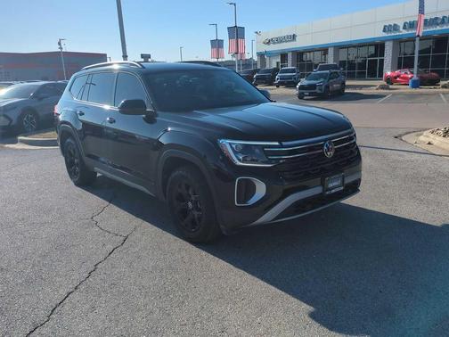 2024 Volkswagen Atlas 2.0T Peak Edition SE w/Technology