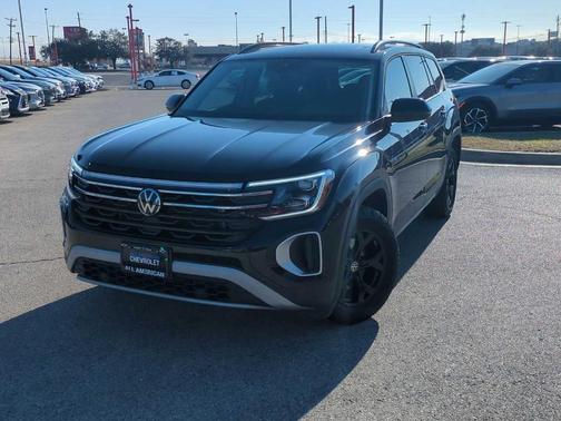 2024 Volkswagen Atlas 2.0T Peak Edition SE w/Technology